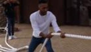 فيديو.. محمد رمضان يتحدى "اللايجر" وجها لوجه في دبي