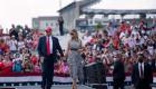 تجمعات انتخابية.. ترامب يتحدى كورونا وبايدن يتعهد بالثبات