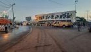 بعد عام على إغلاقه.. الحياة تعود إلى جسر بغداد