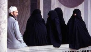 تعدد الزوجات حق يقيده الشرع بشروط