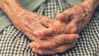 اغتصبا مسنة عمرها 90 عاما في منزلها.. الشرطة الهندية تبحث عن رجلين