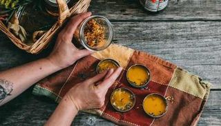 الهند تلجأ إلى الطب التقليدي لمواجهة كورونا