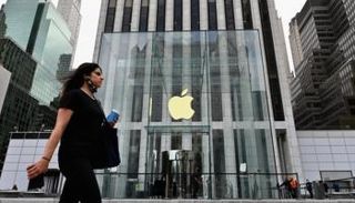 آيفون يلتهم 450 مليار دولار من قيمة 