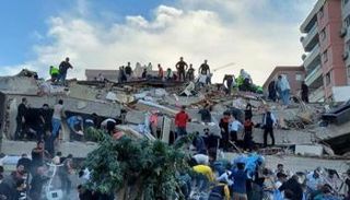 زلزال إزمير