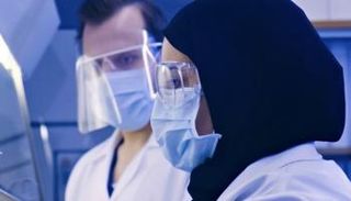 فحص كورونا في الإمارات