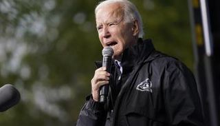 بايدن خلال تجمع في فيلادلفيا