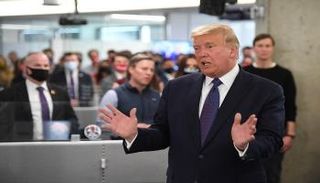 ترامب خلال زيارة لمقر اللجنة الوطنية للحزب الجمهوري