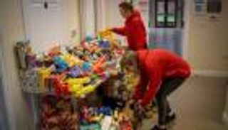 "الجائعون الجدد".. كورونا يدفع الإنجليز نحو بنوك الطعام