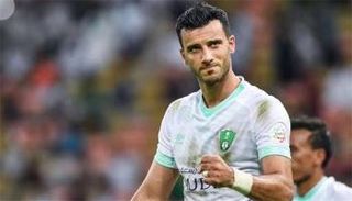 عمر السومة مهاجم الأهلي السعودي