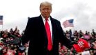 مركز بحثي يستشرف ما بعد 3 نوفمبر.. أمريكا تتجمد