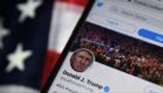 "تويتر" يفاجئ ترامب بهذه الخطوة قبل نتائج الانتخابات