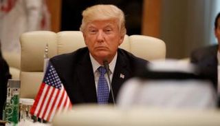  الرئيس الأمريكي دونالد ترامب 