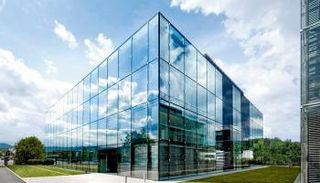 مقر شركة هوجو بوس الألمانية