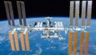 أول فيلم روسي على متن المحطة الفضائية.. بطولة امرأة