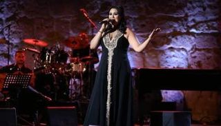 الفنانة التونسية إيمان محمد