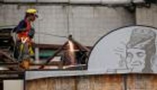 صدمة في إندونيسيا.. النمر الآسيوي يعاني "أزمة" لم تحدث منذ 20 عاما 