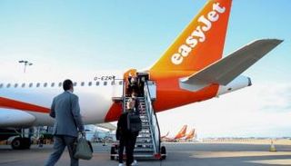 طائرة تتبع شركة "إيزي جيت" البريطانية للطيران منخفض التكاليف