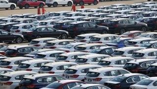 سيارات جديدة بميناء في داليان بالصين - أرشيفية