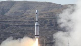  إطلاق صاروخ من طراز "لونغ مارش-6" 