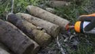 قنبلة "ربع طن" تطرد 15 ألفا من منازلهم