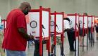 "أزمة الفرز" تثير القلق في برلين.. ترامب يتحدث الألمانية