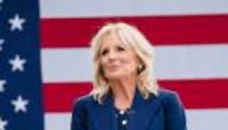 ابنة عمها الإيطالية تدعوها لزيارتها..  طبق مكرونة ينتظر جيل بايدن