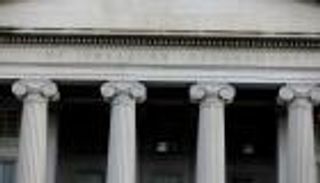 أمريكا تفرض عقوبات على 8 أفراد و11 كيانا مرتبطة بسوريا