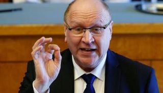 وزير الداخلية الإستوني المستقيل مارت هيلمي