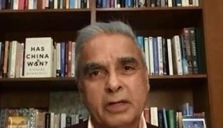 كيشور محبوباني الباحث بمعهد آسيا للبحوث التابع لجامعة سنغافورة