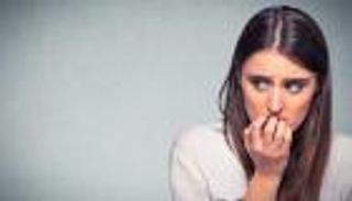 دراسة تحذر: 7 آلاف حالة قلق مع كل 100 إصابة بكورونا