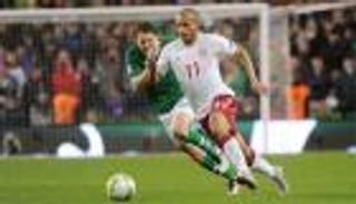 لعنة كورونا تطارد الدنمارك.. ومهاجم برشلونة في خطر