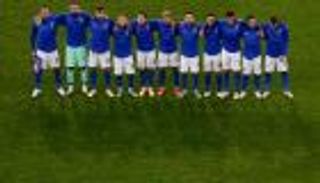 اللاعبون والمدرب في الحجر الصحي.. كيف ستلعب إيطاليا في التوقف الدولي؟