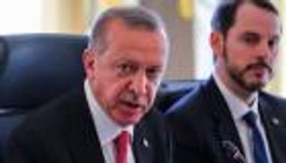 إهانة أونلاين لأردوغان.. أزمة دولة بعد استقالة براءت ألبيرق