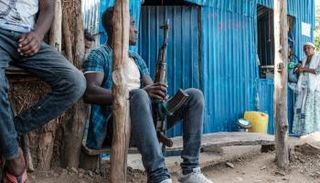 إثيوبي يحمل سلاحا- أرشيفية