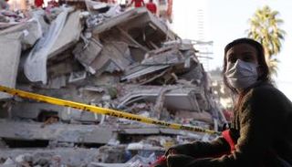 زلزال مدينة إزمير في تركيا