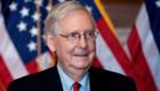 زعيم الأغلبية بـ"الشيوخ" الأمريكي يدعم خطوات ترامب القضائية