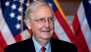 ميتش مكونيل زعيم الأغلبية الجمهورية بمجلس الشيوخ الأمريكي - رويترز