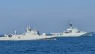 تدريب مصري بحريني في المتوسط