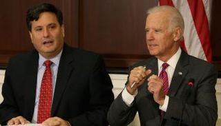 بايدن وكلاين 