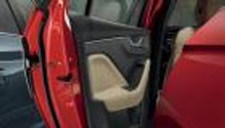 8 أدوات بسيطة لحل المشكلات الصغيرة بالسيارات