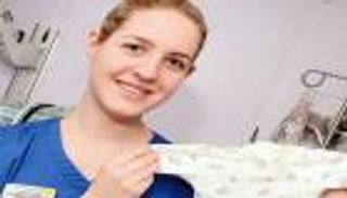 اتهام ممرضة بريطانية بقتل 8 رضع خلال عامين