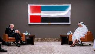 جانب من لقاء الشيخ عبدالله بن زايد آل نهيان وإليوت أبرامز 