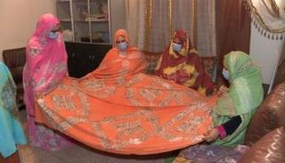 تصنيع الملحفة الصحراوية في المغرب