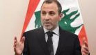 بعد العقوبات.. "لعنة" حزب الله تلاحق باسيل