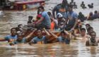 53 قتيلا و22 مفقودا.. حصيلة إعصار "فامكو" في الفلبين 