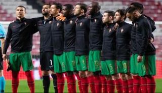 كريستيانو رونالدو مع لاعبي البرتغال