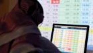 اللون الأخضر يسيطر على أسهم السعودية في بداية تعاملات الأسبوع