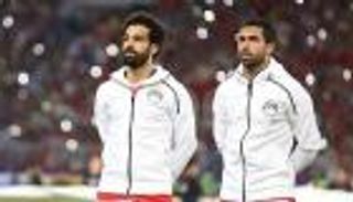 بين الهدوء والغضب.. شارة القيادة تشعل "الحرب الباردة" في منتخب مصر