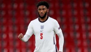 جو جوميز بقميص إنجلترا