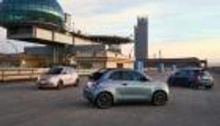 فيات تقدم الجيل الجديد من صغيرتها 500.. طراز 3+1 بإمكانات قوية